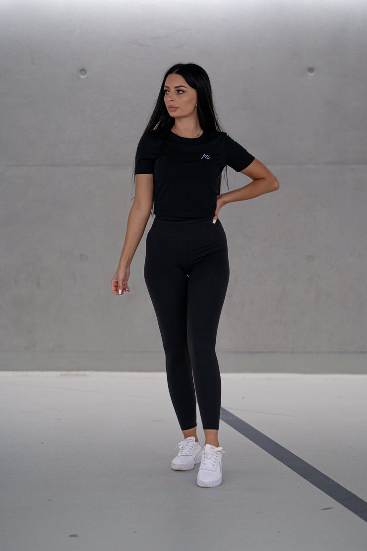 Averlo Ladies Fitness AO Black Cropped Tee - Averlo