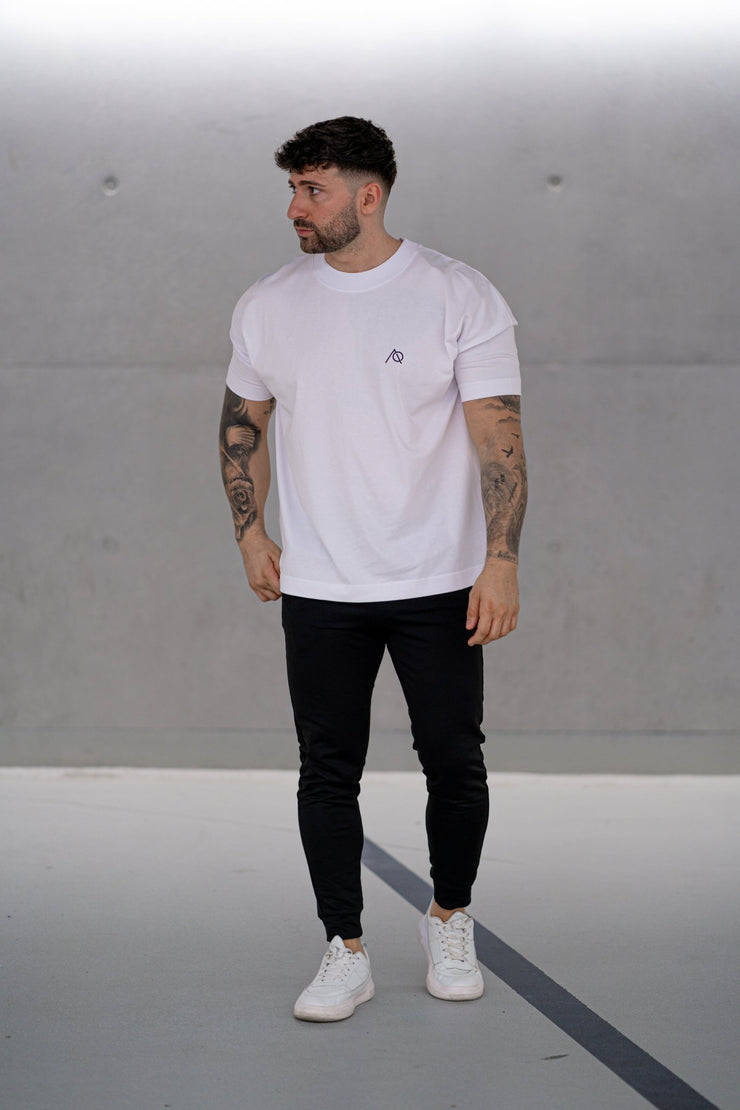 Three White Black Oversized Shirt "Pump Cover" - Averlo